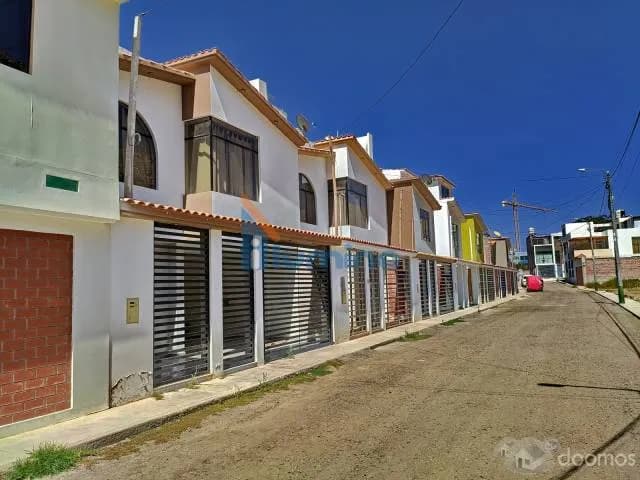 HERMOSA CASA EN EL COUNTRY CLUB, SAMEGUA — foto 2