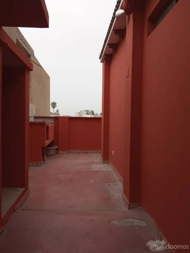 Departamento independiente de dos dormitorios y patio en Surco — foto 7