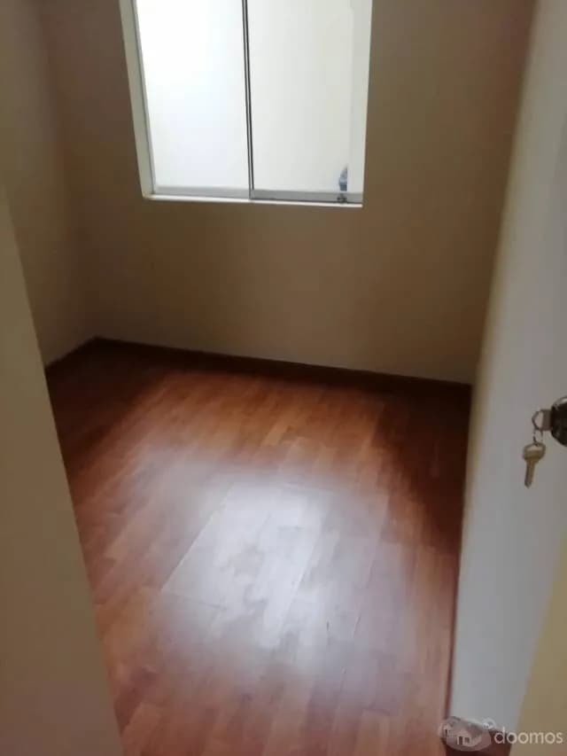 VENDO LINDO DEPARTAMENTO EN PRIMER PISO CON COCHERA — foto 7
