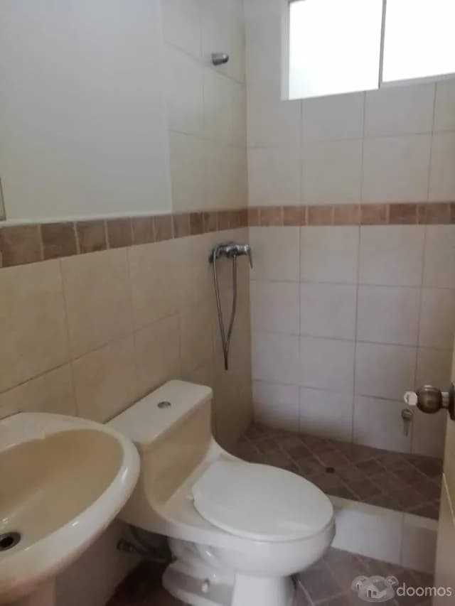 VENDO LINDO DEPARTAMENTO EN PRIMER PISO CON COCHERA — foto 8