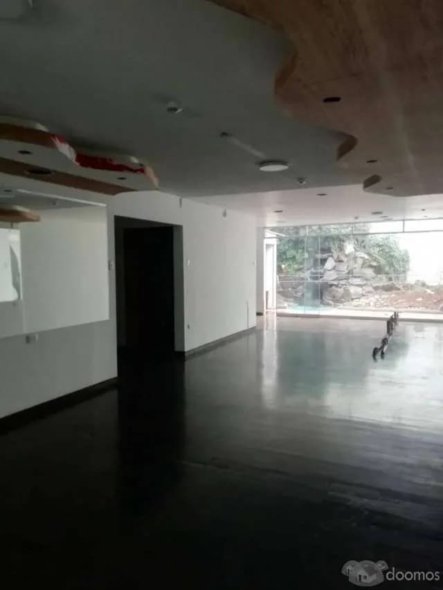 Local comercial u oficina amplia en San Isidro. Lima. — foto 1