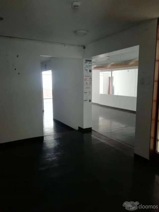 Local comercial u oficina amplia en San Isidro. Lima. — foto 4