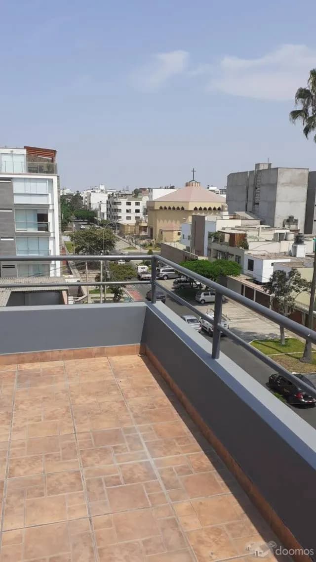 EN VENTA DPTO DUPLEX EN LA CALLE GERMAN LAPEYRE SURCO — foto 3