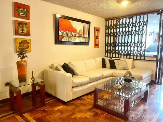 VENTA DE LINDA CASA EN SURCO — foto 3