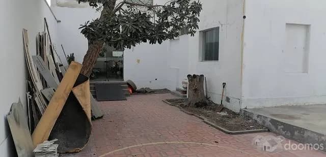 EXCELENTE UBICACION DE LOCAL COMERCIAL EN AV.  DE SAN ISIDRO — foto 4