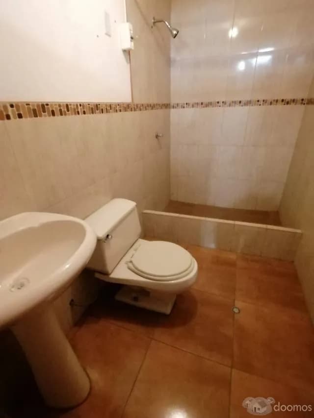 VENTA DE CASA DE 2 PLANTAS EN URBANIZACIÓN EL CARMEN - COMAS — foto 8