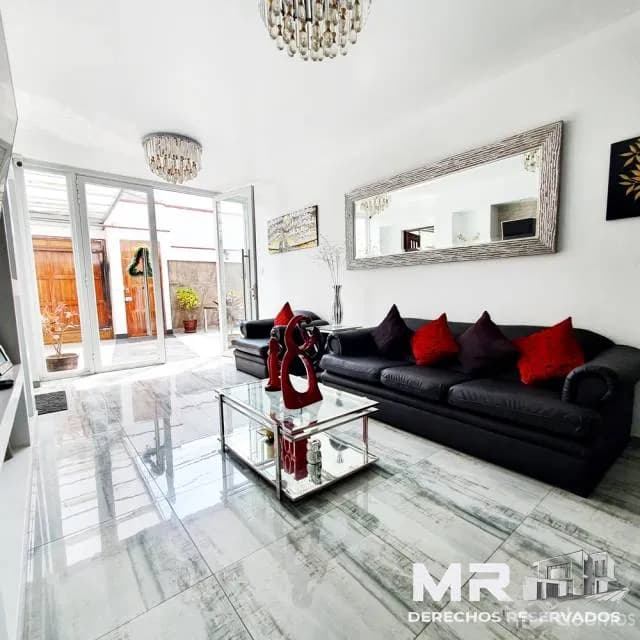 VENCO CASA LISTA PARA VIVIR CERCA A PARQUE — foto 2
