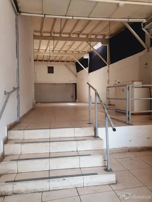 ALQUILO LOCAL COMERCIAL 220 M² CENTRO HISTÓRICO DE LIMA C/ ESTACIONAMIENTO — foto 3
