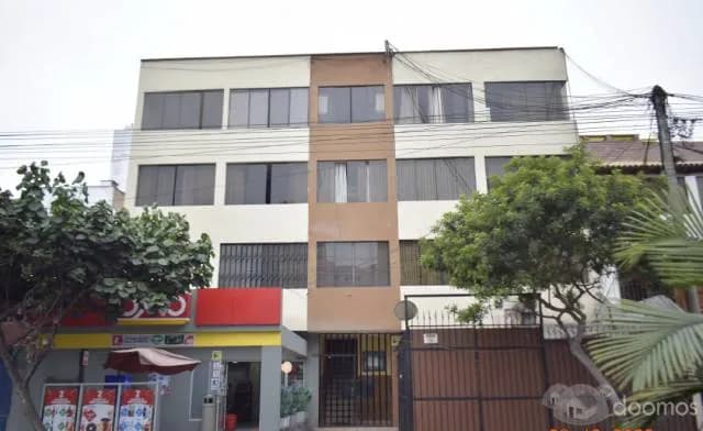 MINIDEPARTAMENTO-MIRAFLORES, AV. DEL EJERCITO Cdra.5- 3ER PISO — foto 1