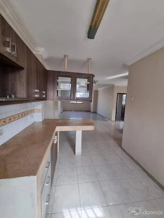 Se alquila departamento de 2 cuartos en Mirones - Cercado — foto 6