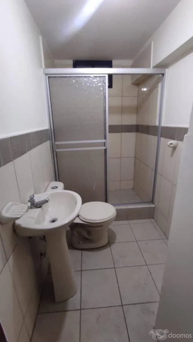 Se alquila departamento de 2 cuartos en Mirones - Cercado — foto 7