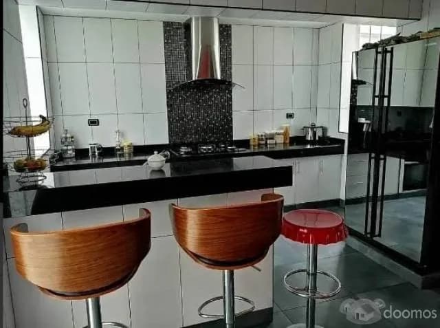 Venta de casa en Santiago de Surco — foto 3