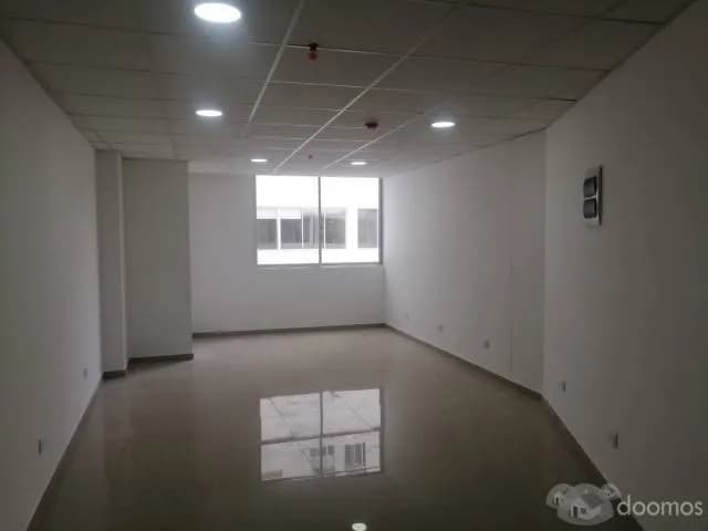 ALQUILER DE LOCAL TIPO OFICINA O CONSULTORIO EN EDIFICIO NUEVO DE ESTRENO — foto 1