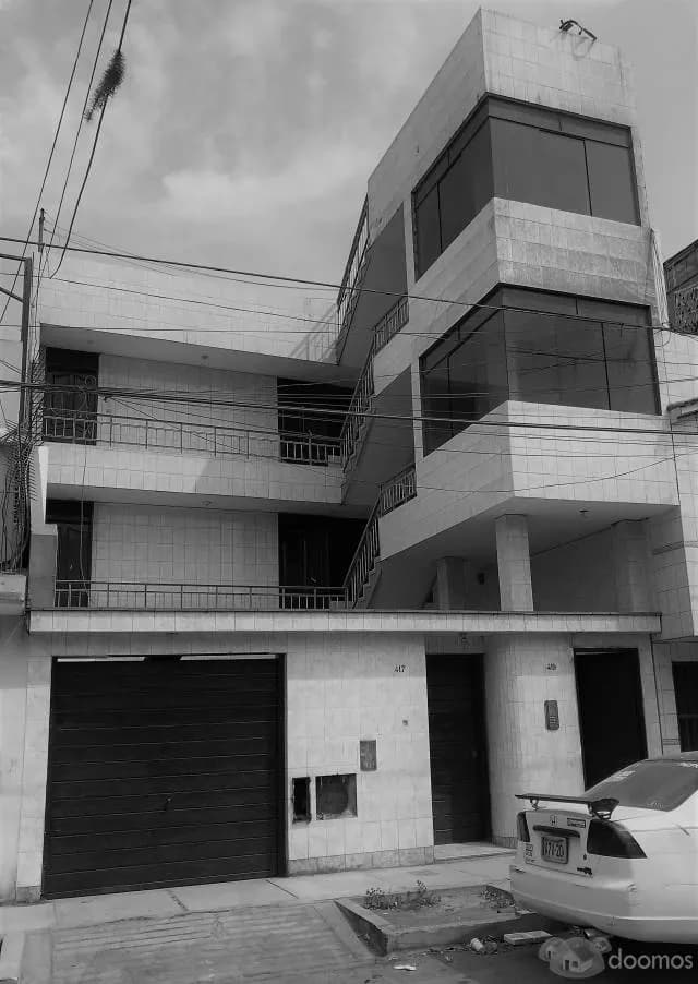 VENTA DE CASA 4 PISOS EN COMAS / RETABLO — foto 1