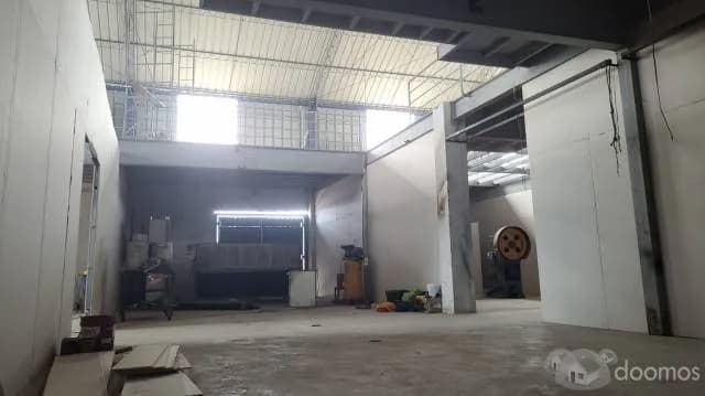 ALQUILO LOCAL INDUSTRIAL PARA ALMACENES O TALLERES — foto 2