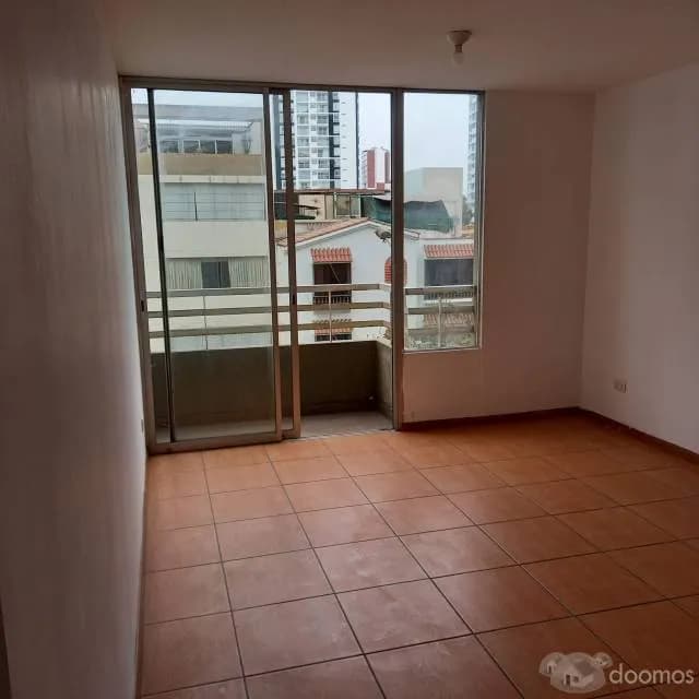 ALQUILO DEPARTAMENTO MODERNO BUENA UBICACIÓN — foto 1