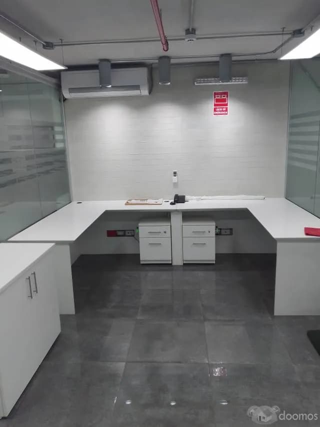 Oficina + dos estacionamientos en Miraflores — foto 2