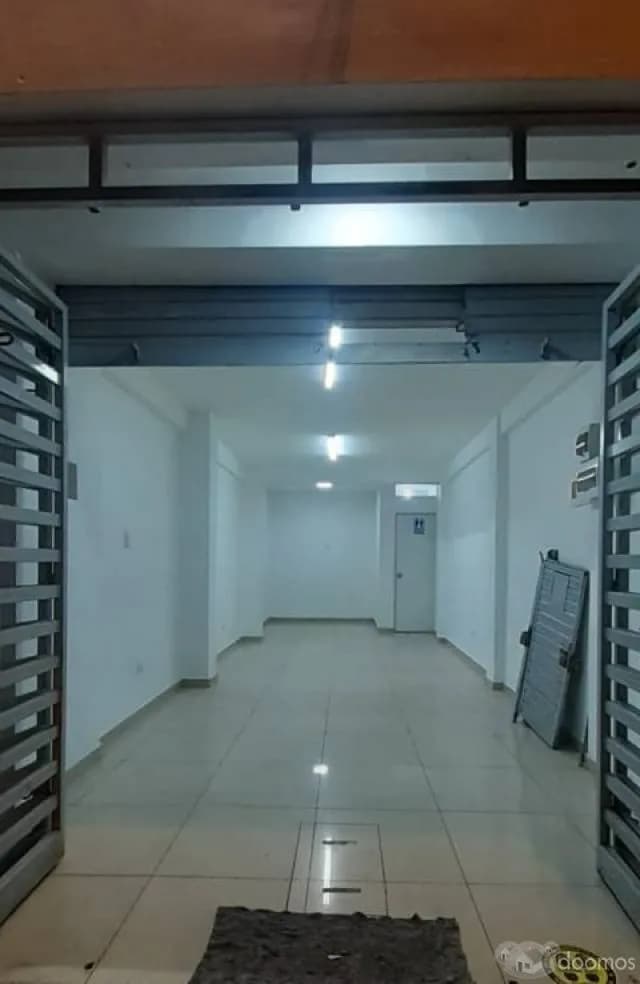 SE ALQUILA LOCAL COMERCIAL en un 1ER PISO Y PLENA AVENIDA — foto 2