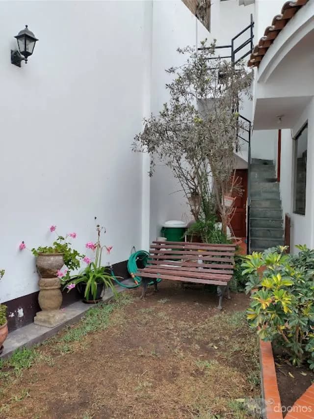 REMATO Casa 250m2 3Pisos 5Dorm 4Baños 2-3Cocheras — foto 3