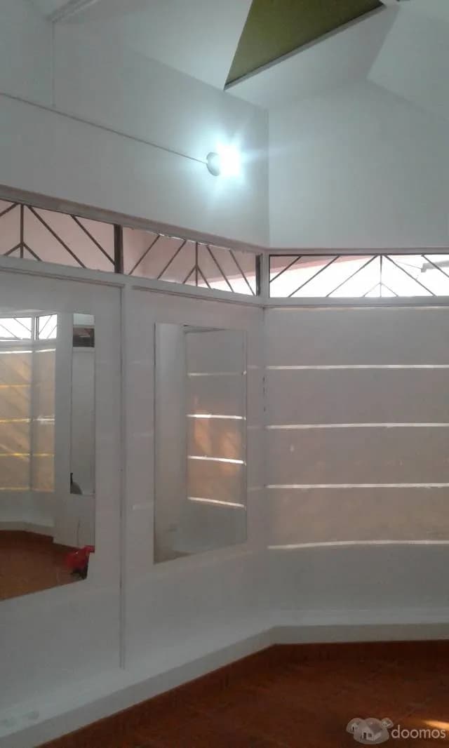miraflores, oficina, local, deposito — foto 1