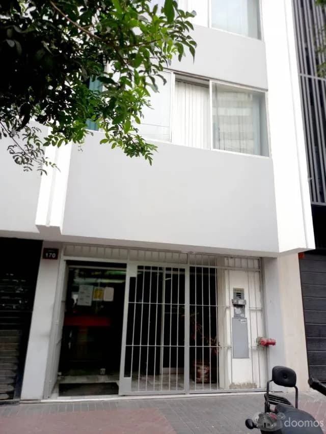 EN VENTA AMPLIA OFICINA EN MIRAFLORES — foto 8