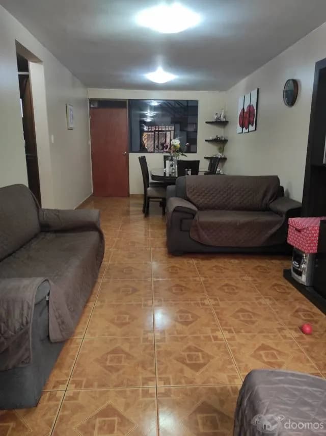 VENTA DE CASA DE 3 PISOS SAN JUAN DE MIRAFLORES — foto 3