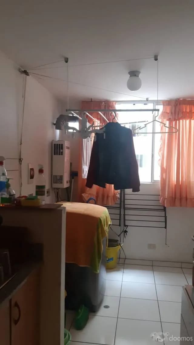 Alquilo amplia habitación en departamento — foto 2