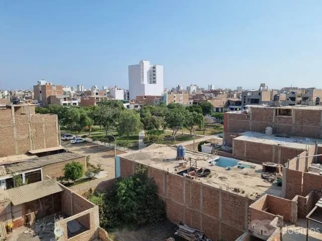 Casa de 5 niveles en buena zona — foto 1