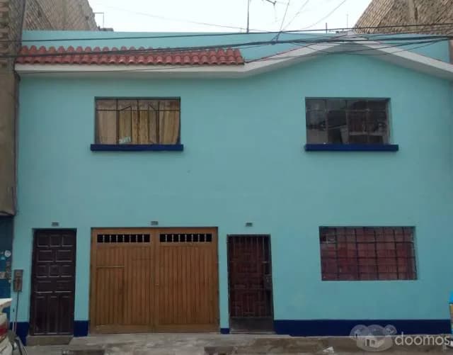 Gran Casa Familiar con Cochera y Jardín — foto 1