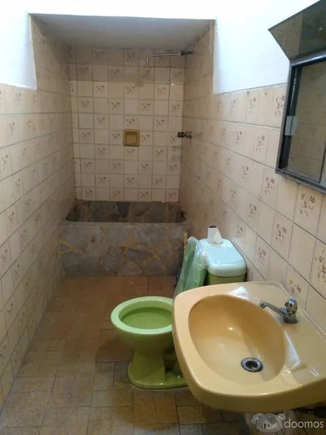 Gran Casa Familiar con Cochera y Jardín — foto 3