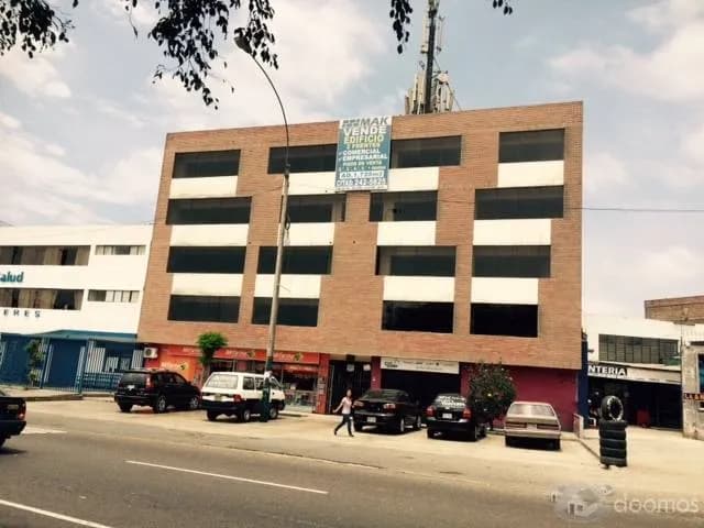 VENDO LOCALES MULTIUSOS EN CENTRO COMERCIAL LOS PROCERES DE SURCO — foto 1