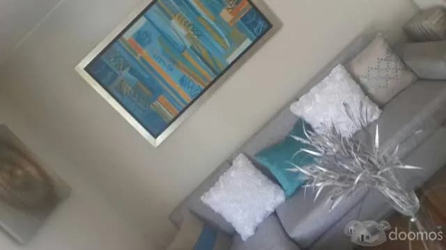 ROOMATE PARA MUJER — foto 1