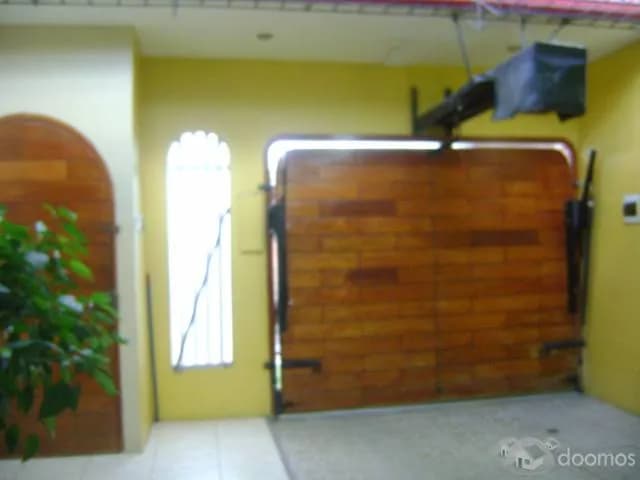 alquilo casa con tres dormitorios,cochera , buena ubicación — foto 1