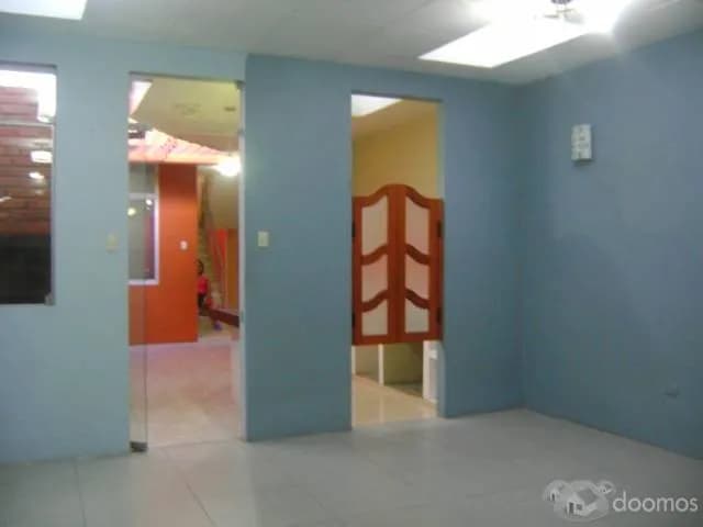 alquilo casa con tres dormitorios,cochera , buena ubicación — foto 4
