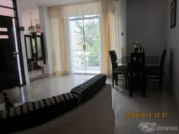 CASA CON 2 DPTOS INDEPENDIENTES