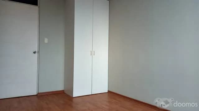 HABITACIÓN En Condominio Pueblo Libre Para Damas — foto 2