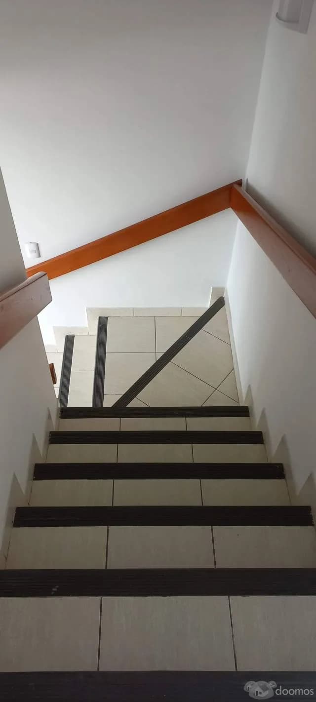 Vendo Departamento Duplex, 28 de Julio Miraflores — foto 7