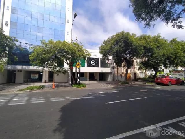 LOCAL COMERCIAL EN VENTA — foto 2