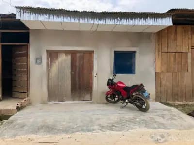 VENDO ACOGEDORA CASA Y GRANDE A PRECIO ECONOMICO EN SOLES