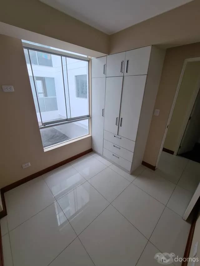 VENTA DE HERMOSO DEPARTAMENTO DE 03 DORMITORIOS EN JESUS MARIA — foto 2