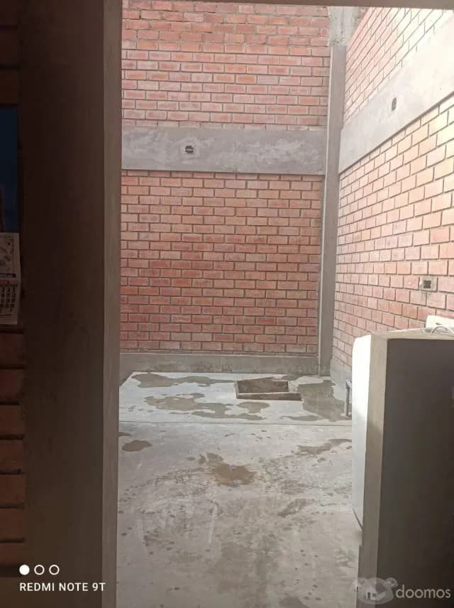 Casa Recién Construida De Dos Pisos Cerca A Parque Con Estructuras Para 3 Pisos. — foto 8