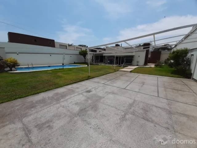 Casa en La Molina de 1000m2, Camacho , zona exclusiva, Lima. — foto 1