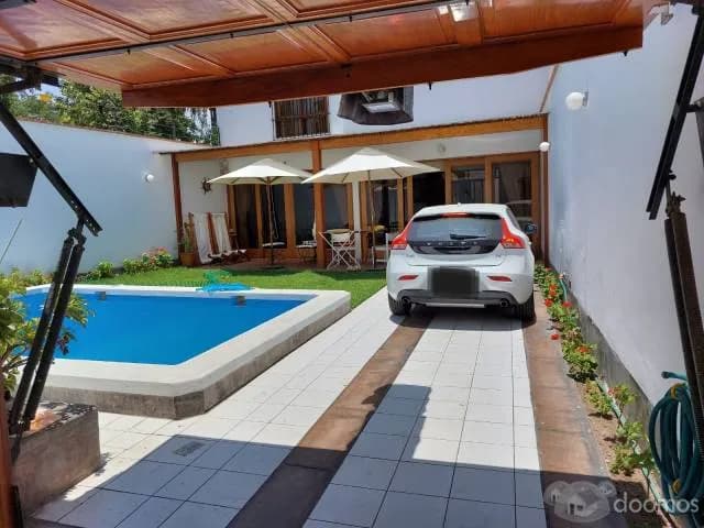 Casa con piscina, terraza, 4 dorm, 7 baños, vista al parque — foto 2