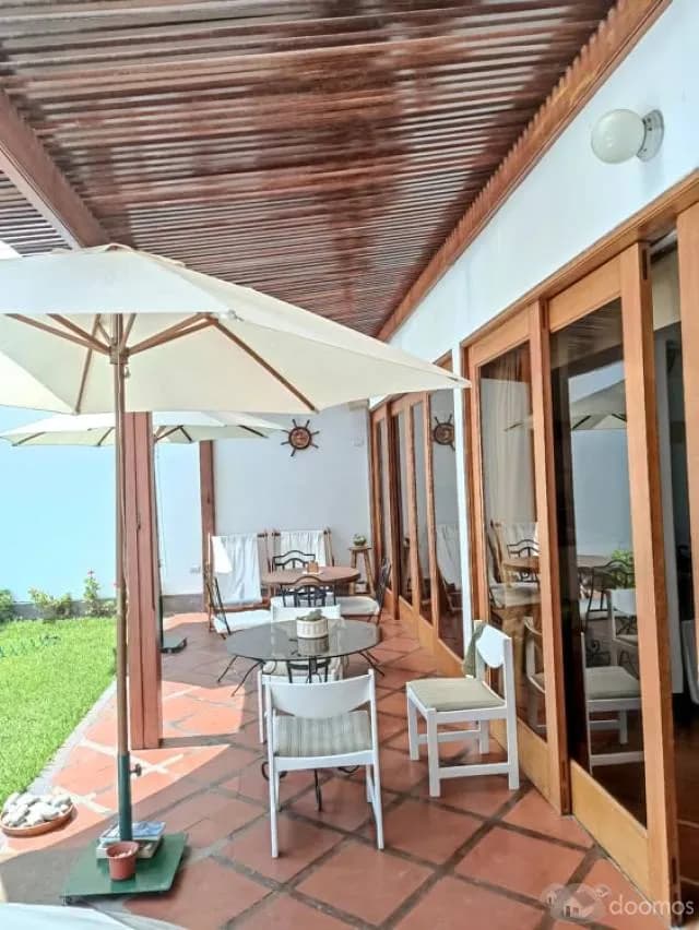 Casa con piscina, terraza, 4 dorm, 7 baños, vista al parque — foto 3