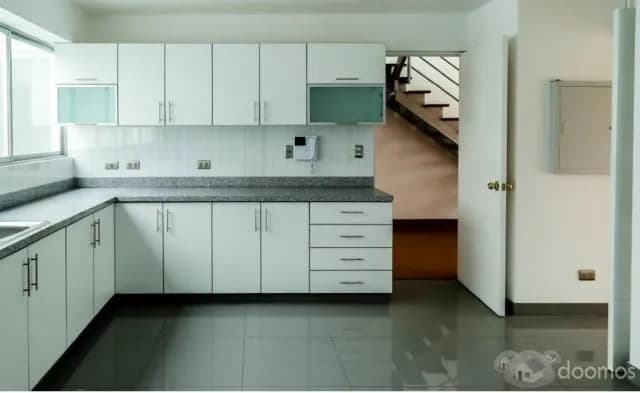 SAN BORJA VENDO HERMOSO Y AMPLIO DUPLEX  K-521 — foto 2