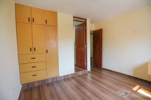 *SE ALQUILAN MODERNAS HABITACIONES URB. CIPRESES* — foto 6