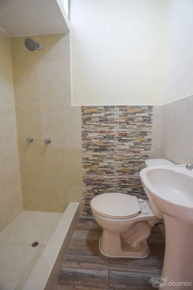 *SE ALQUILAN MODERNAS HABITACIONES URB. CIPRESES* — foto 8