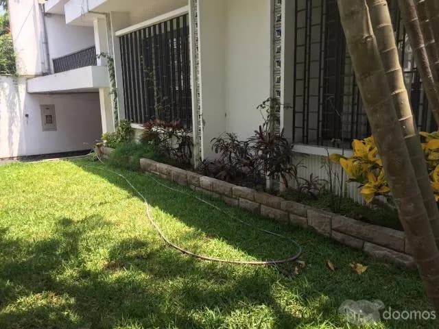 Casa de dos pisos, en Calle Manuel Miota, Miraflores — foto 2