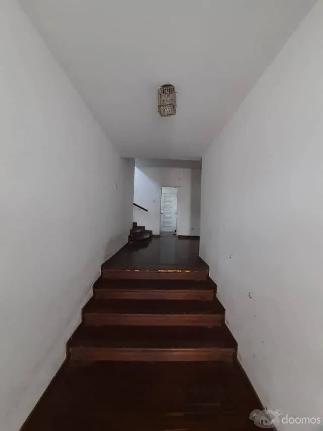 Casa de dos pisos, en Calle Manuel Miota, Miraflores — foto 4