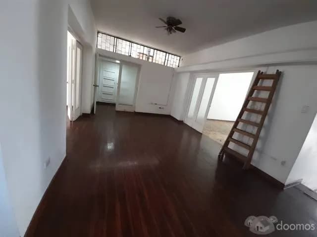 Casa de dos pisos, en Calle Manuel Miota, Miraflores — foto 6